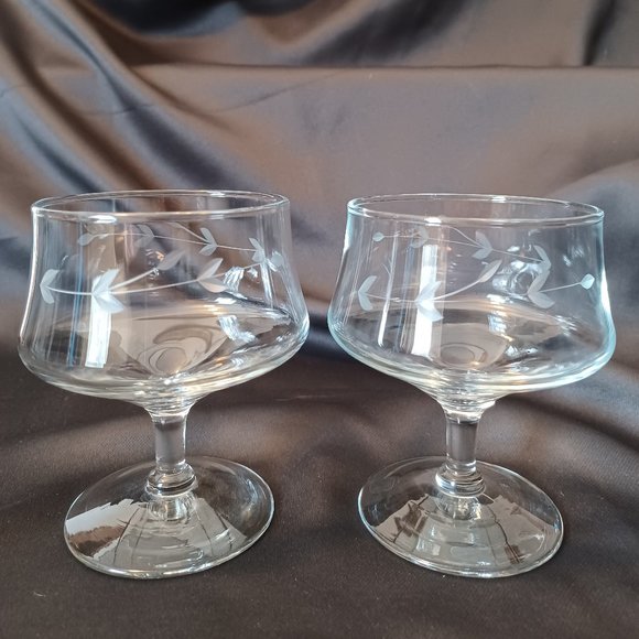 Set of 2 Vintage Shrimp/ Seafood Cocktail & Liner. Hand Blown / Princess house. - Picture 7 of 10
